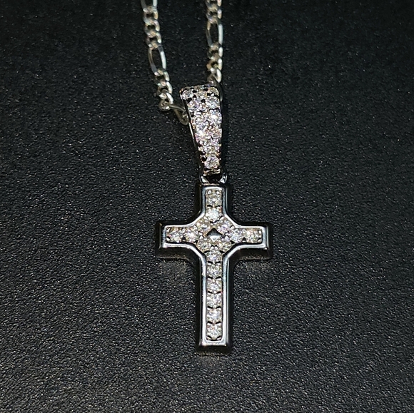 ✨ 925 Sterling Silver Moissanite Cross Necklace - Picture 6 of 6